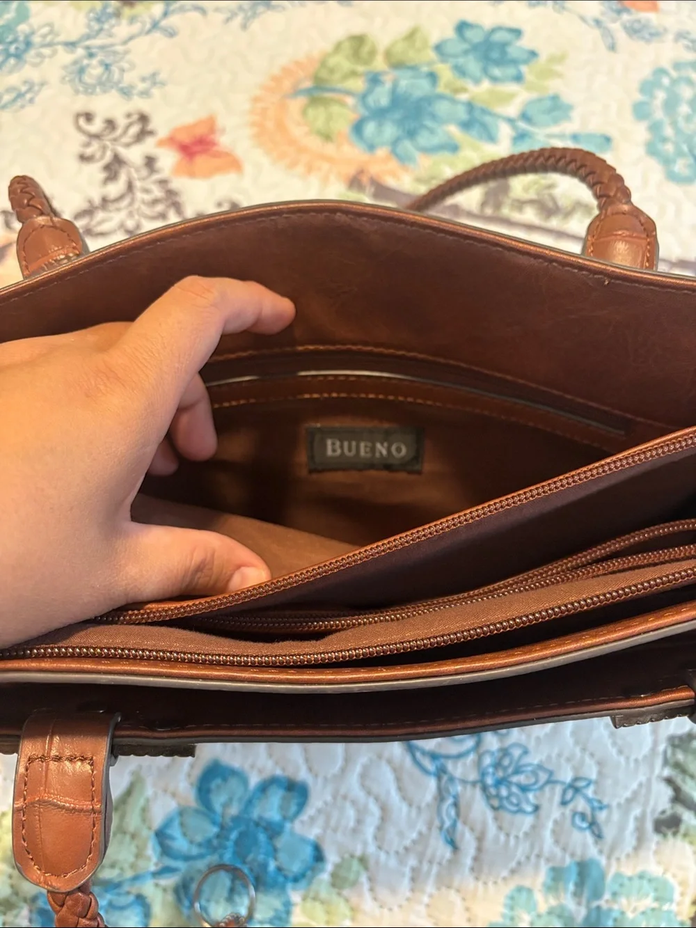 Bueno shoulder tote